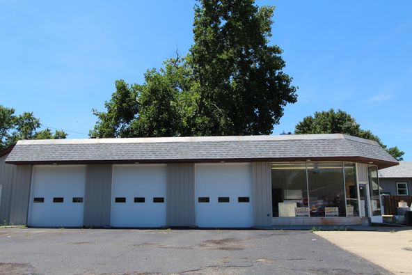 521 N 19th St, Mattoon, IL 61938